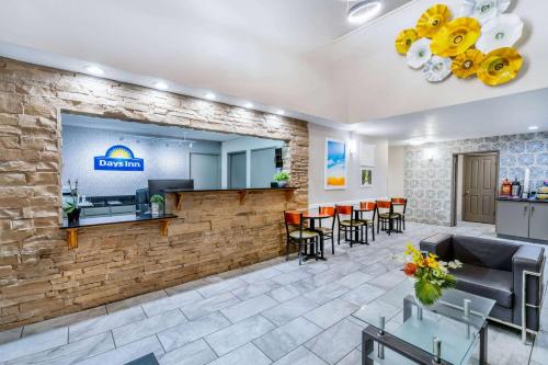 a lobby of a hospital with a waiting room at Days Inn by Wyndham Los Lunas in Los Lunas