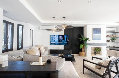 CHARMING townhouse/5BEDRS/front beach/PRIVATE POOL