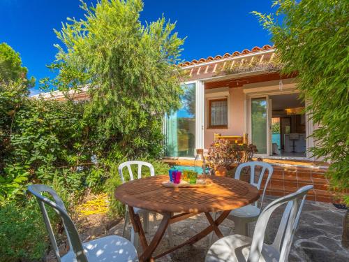 Holiday Home Les Mimosanes-4 by Interhome