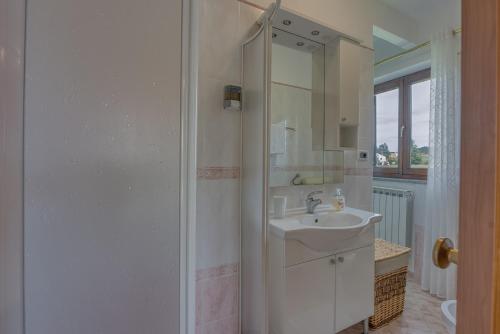 Ένα μπάνιο στο Villa Soffia with Private Pool