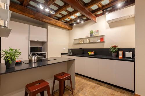ROMAC Baullari IV Large apartment in Campo de' Fiori