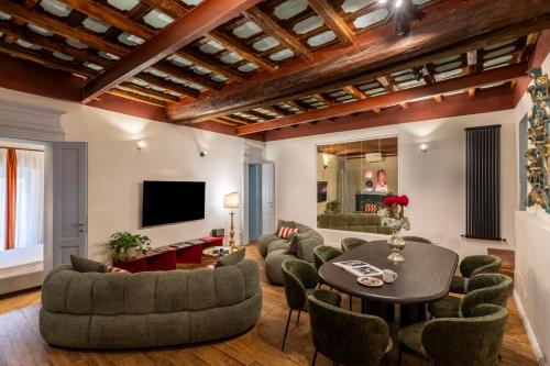 ROMAC Baullari IV Large apartment in Campo de' Fiori