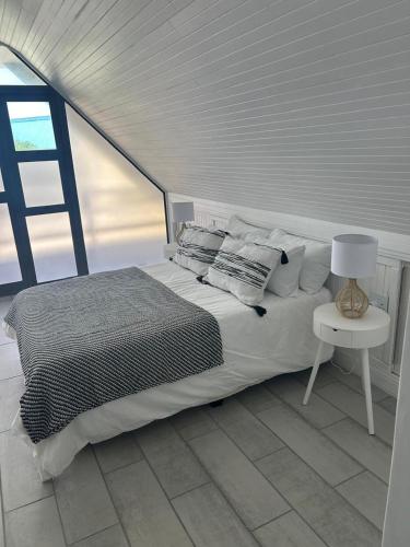 Postel nebo postele na pokoji v ubytování 6th on Santorini