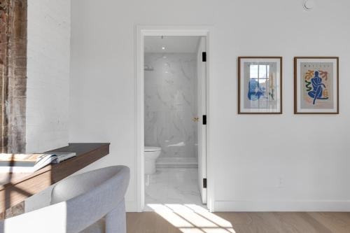 Ванная комната в The Mercer Boutique Hotel