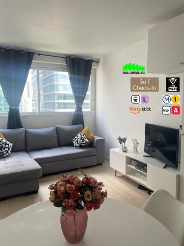 Cozy Studio Heart of La Défense - 10 min to Paris