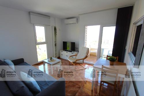 1017 Iris Apartamento - Vista al mar - Cerca de tren, restaurantes y tiendas - Playa a 10 minutos caminando