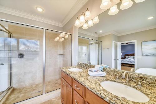 Ένα μπάνιο στο 35 Crabline Ct- Private Pool, Beach Shuttle, Super Close to Beach! FREE Activities Included