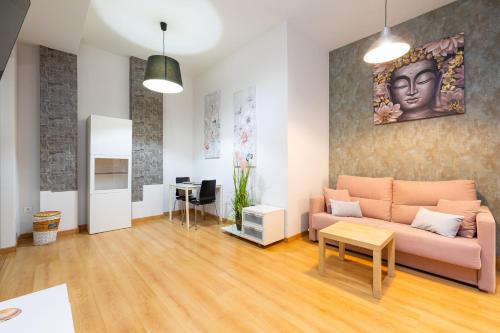 H2M Victoria 13 Smart TV Quiet Ideal for working