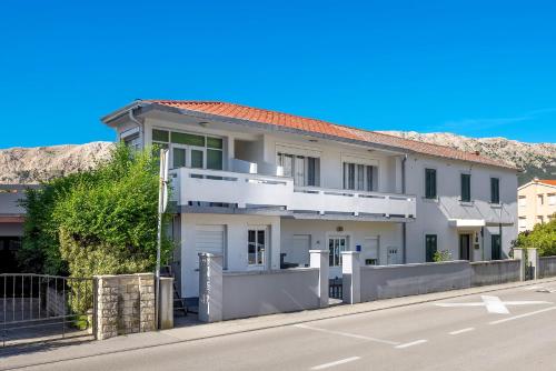 Apartments Nada & Ivan with Terrace