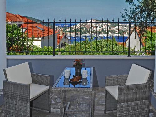 Nika Family Apartments - Deluxe Studio Apartment with Terrace and Sea View A1
