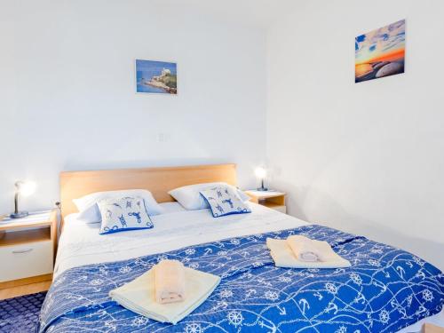 Apartment Sea Star - Three-Bedroom Apartment with Pool and Sea View
