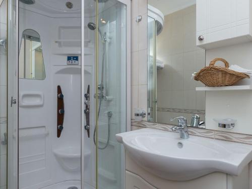 Apartments Milanovi - Superior Studio Apartment with Terrace and Garden View