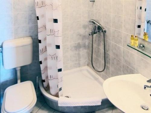 Apartments Sipa - Comfort Two Bedroom Apartment with Balcony and Sea View Apartman B