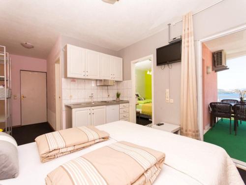 Villa Stil - One Bedroom Apartment with Balcony and Sea View 102