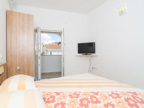 Apartments & Rooms Bari i - Studio Apartment with Balcony and City View Second Floor Apt 14