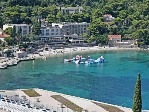Green Hills Apartment - One Bedroom Apartment with Balcony and Sea View