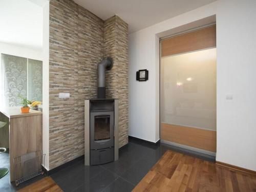 Holiday Home Elijah Creek - One Bedroom Home with Pool