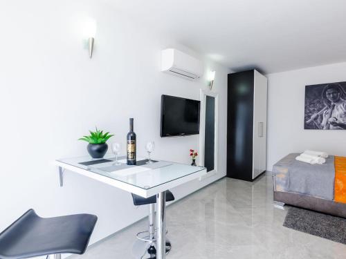 Apartment Lea - Studio Apartment