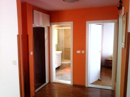 Apartment Gigi - Two Bedroom Apartment with Terrace and Sea View