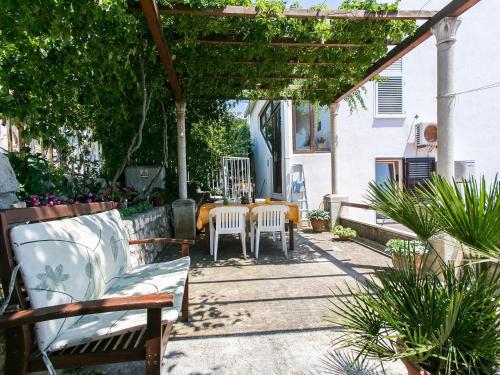 Apartment Gigi - Two Bedroom Apartment with Terrace and Sea View