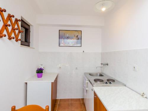 Apartments & Rooms Mihajica- Comfort Studio Apartment with Balcony and Sea View