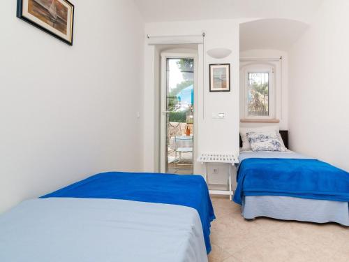 Apartments Carmen & Tosca - Two-Bedroom Apartment with Terrace