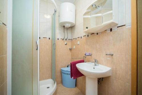 Apartments Longo - Standard One Bedroom Apartment with Terrace, A3 - ST