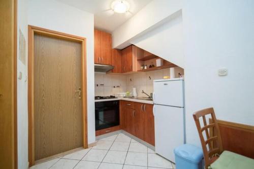 Apartments Longo - Standard One Bedroom Apartment with Terrace, A3 - ST