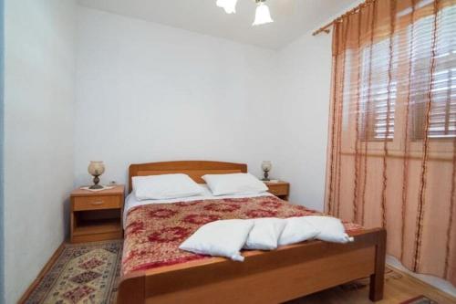 Apartments Longo - Standard One Bedroom Apartment with Terrace, A3 - ST