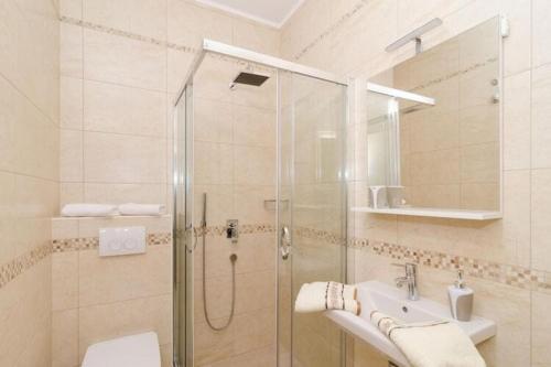 Apartments Marmo - Deluxe One Bedroom Apartment with Balcony and Sea View Apartman 4