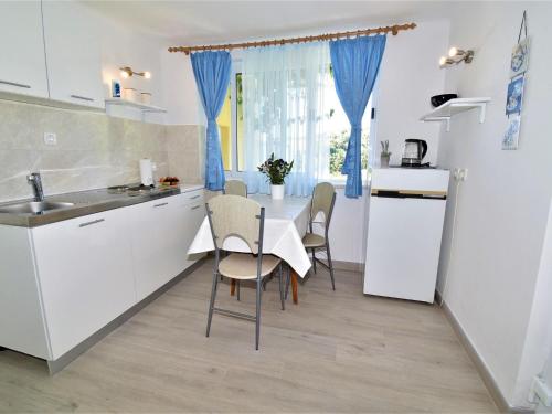 Guest House Kanjuo - Studio Apartment with Terrace and Garden View