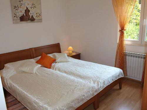 Apartment Siesta - Two-Bedroom Apartment with Balcony and Sea View