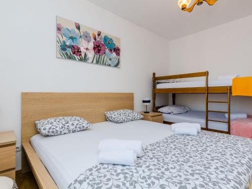 1 bedroom apartment with balcony