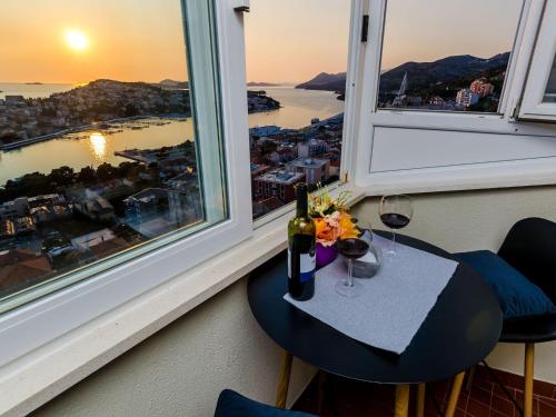 1 bedroom apartment with balcony