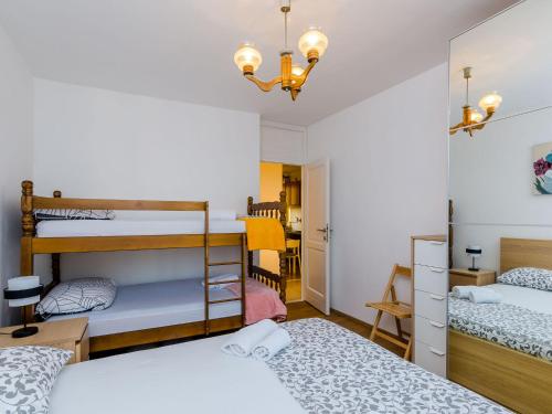 1 bedroom apartment with balcony