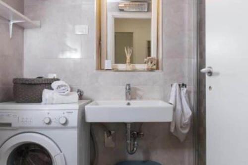 Apartment Hitri - One Bedroom Apartment with Terrace and Garden View