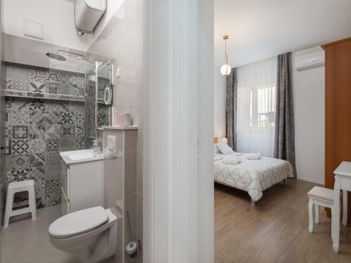 Apartments Tomas- Standard One Bedroom Apartment with Balcony A2