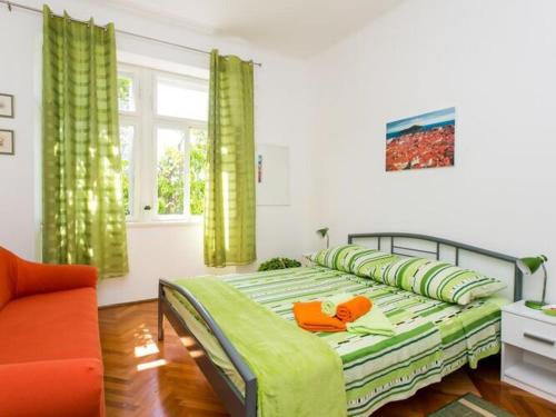 Apartment Blue & Green - Two-Bedroom Apartment with Terrace and Garden View