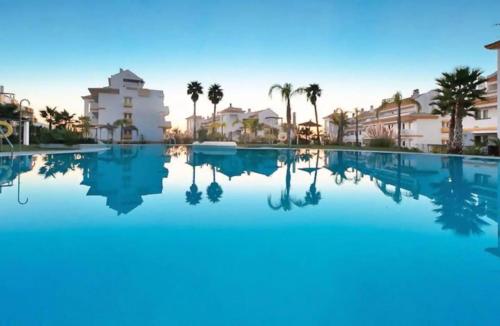 Calanova Grand Golf 2 Bed Apartment - golf course views