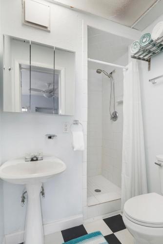 Koupelna v ubytování Sabal Palms Inn