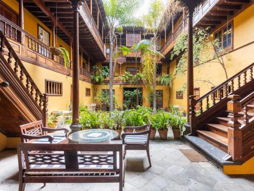 Live La Orotava Attic National Heritage