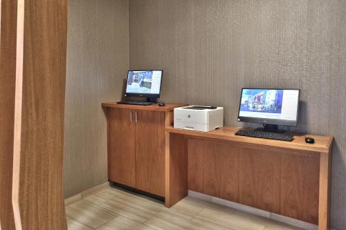 TV a/nebo společenská místnost v ubytování SpringHill Suites Durango