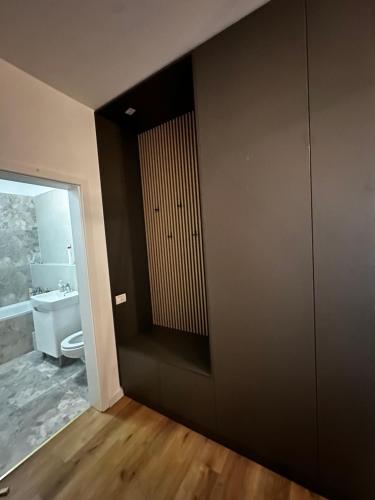 Koupelna v ubytování Modern apartment Campeador 10 minutes to center