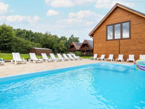 Comfortable houses with swimming pools, Rewal