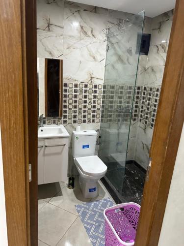 Ένα μπάνιο στο Appartement neuf