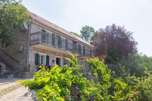 Vonkajšia záhrada v ubytovaní Villa Madunic with private swimming pool