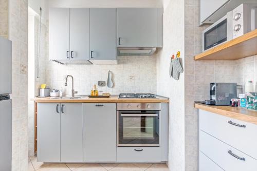Camesena 40 - 2BR Apartment for 4 near Tiburtina