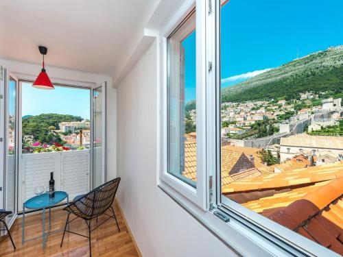 Apartment Simovi - Two Bedroom Apartment with City View