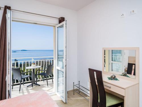 Villa Samba - Superior One-Bedroom Apartment with Balcony and Sea View