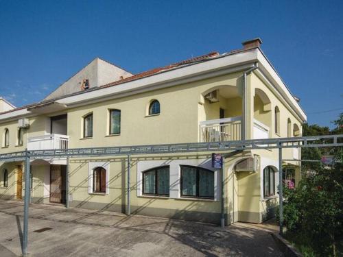 Apartments iovo - Standard Two Bedroom Apartment A4